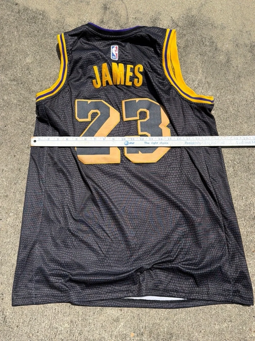 Nike Los Angeles Lakers #23 Lebron James Jersey